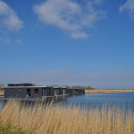 Hausboot Der Frieslaender Im Wangermeer ชิลลิคช์ ภายนอก รูปภาพ